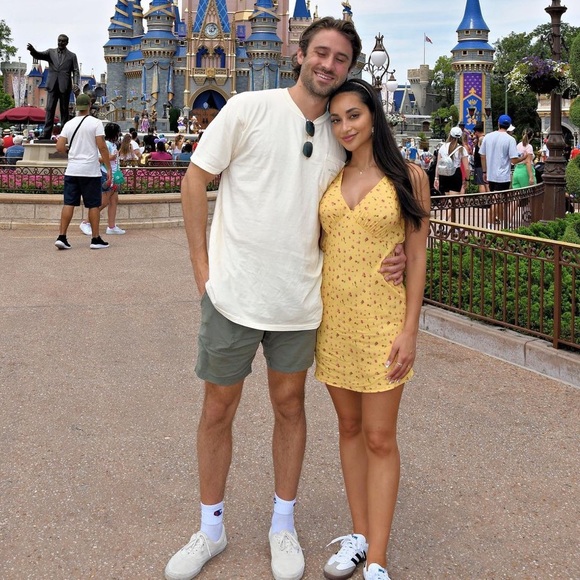 Reformation Puglia Dress in Gwen - Picture 4 of 7